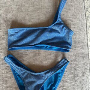 triangl one shoulder bikini set